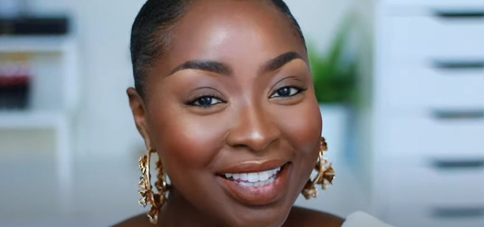 Mena Adubea Shows Off Her Favorite Mented Products!